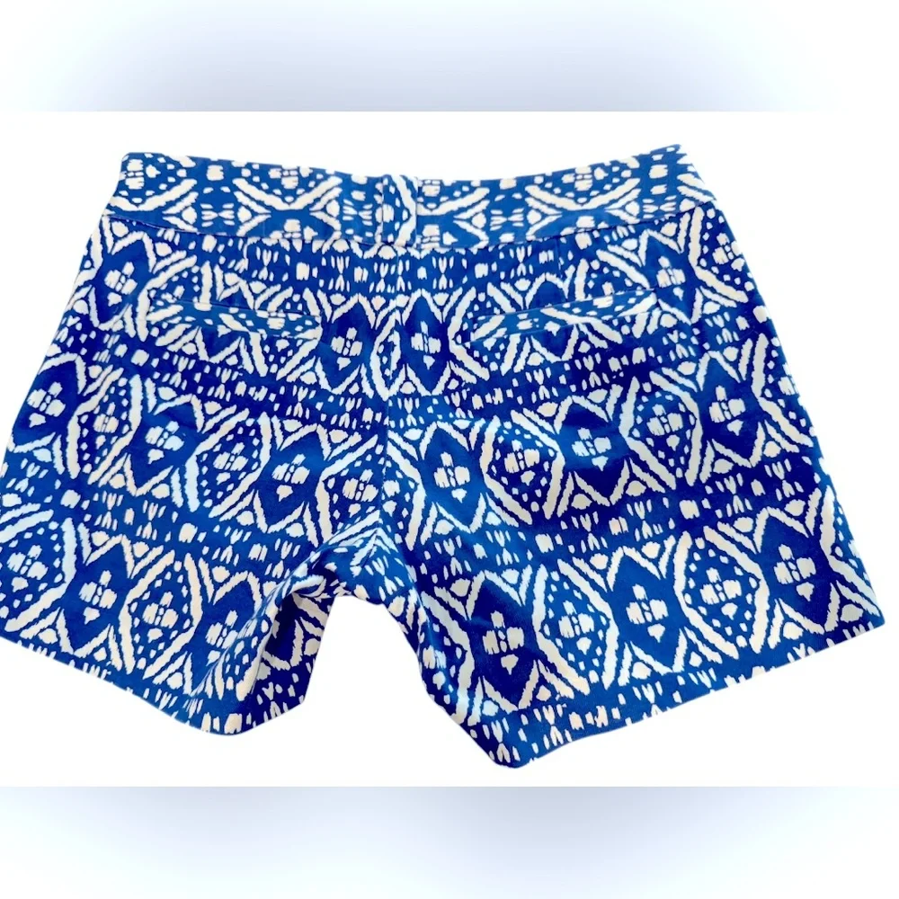 J. Crew Blue and White Cotton Chino Side Zip‎ 5'' inseam Shorts City Fit- 6